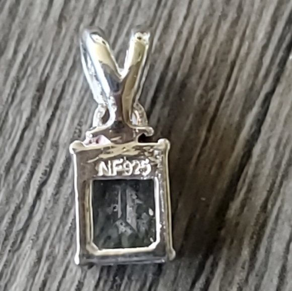Sterling Silver auqamarine pendant. - Picture 2 of 2